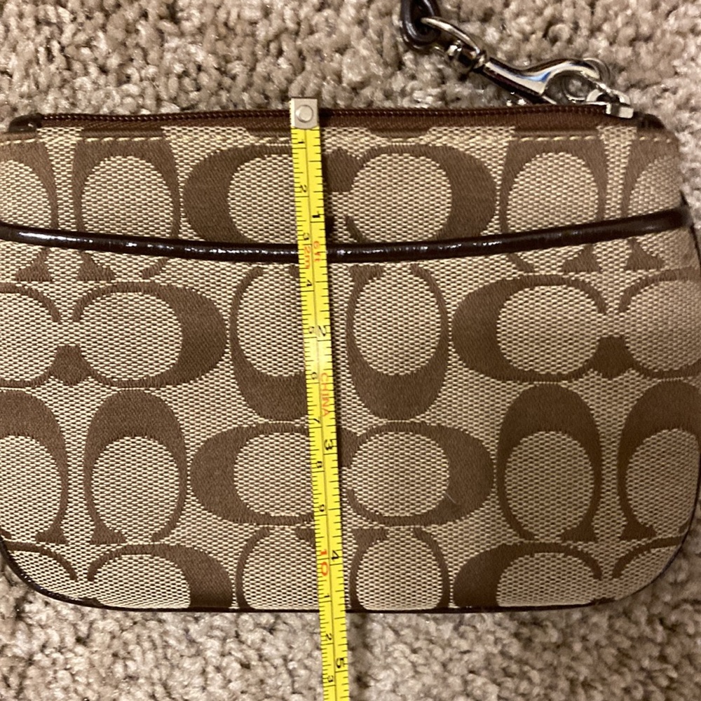 Coach wristlet - Picture 5 of 6